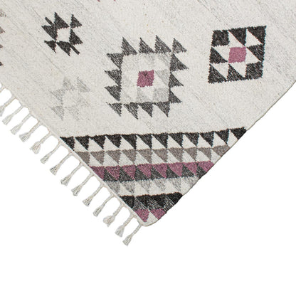 שטיח קילים סקנדינבי 08 לבן/ורוד עם פרנזים | השטיח האדום
