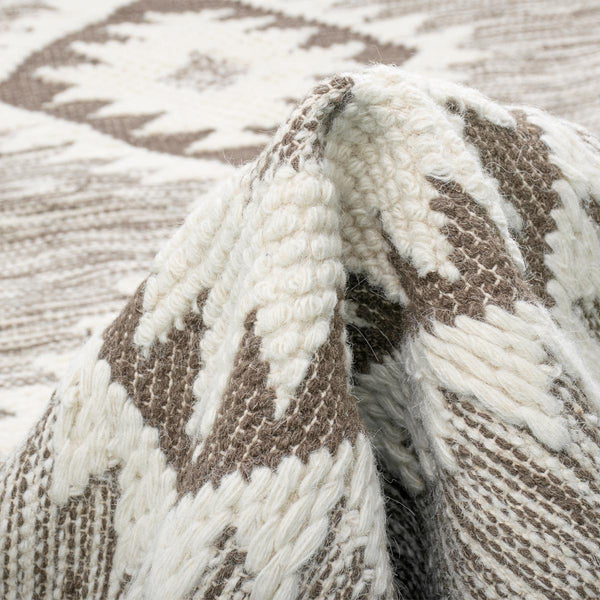 שטיח קילים סקנדינבי 06 חום עם פרנזים KILIM - hover