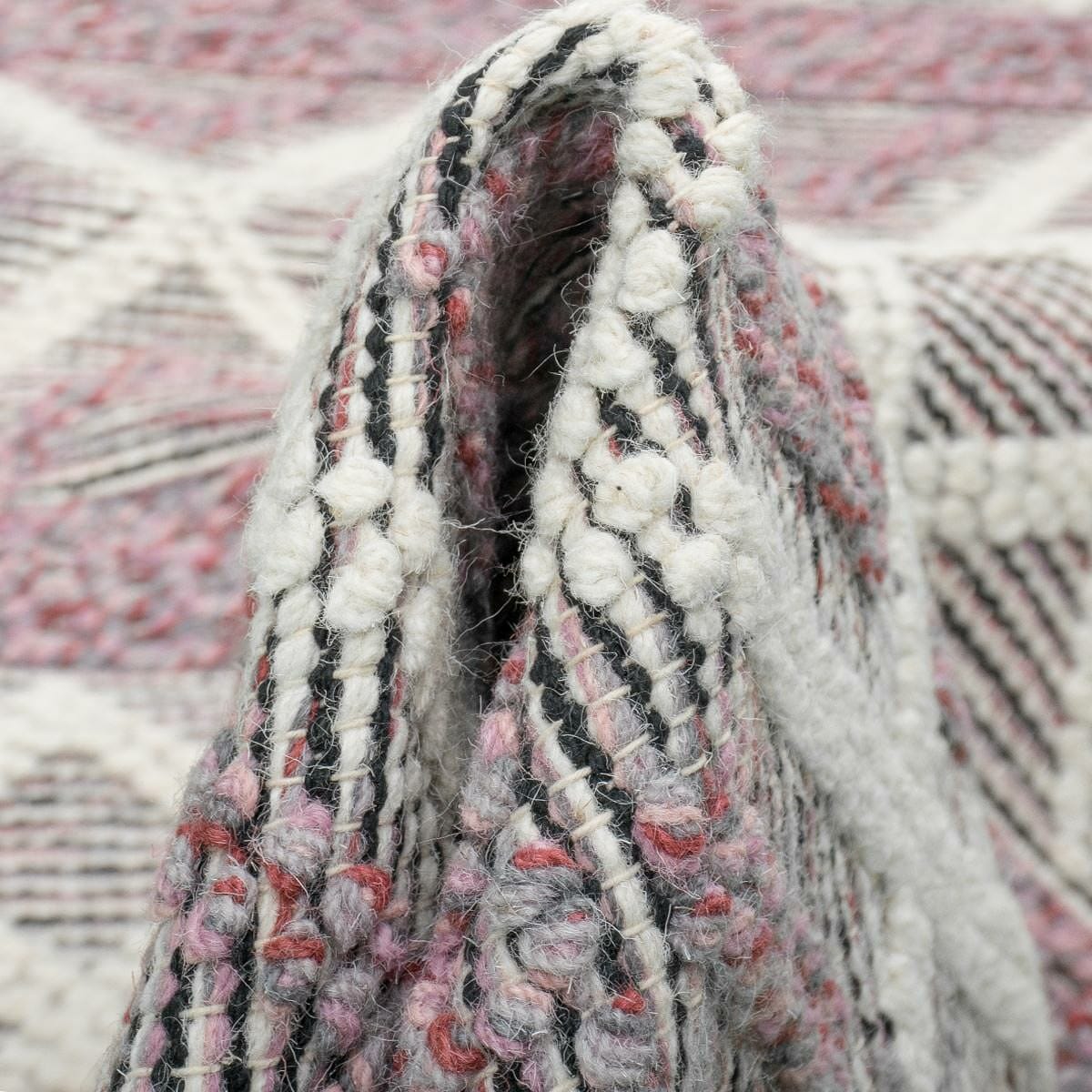 שטיח נירוונה 03 סגול | השטיח האדום