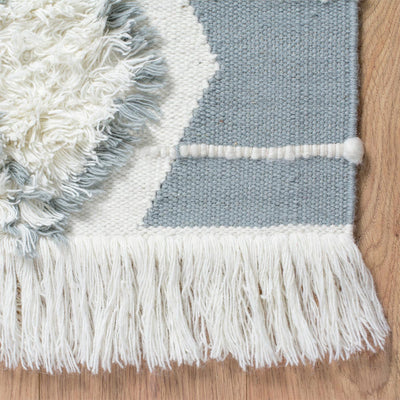 שטיח קילים סקנדינבי 25 כחול/לבן עם פרנזים | השטיח האדום