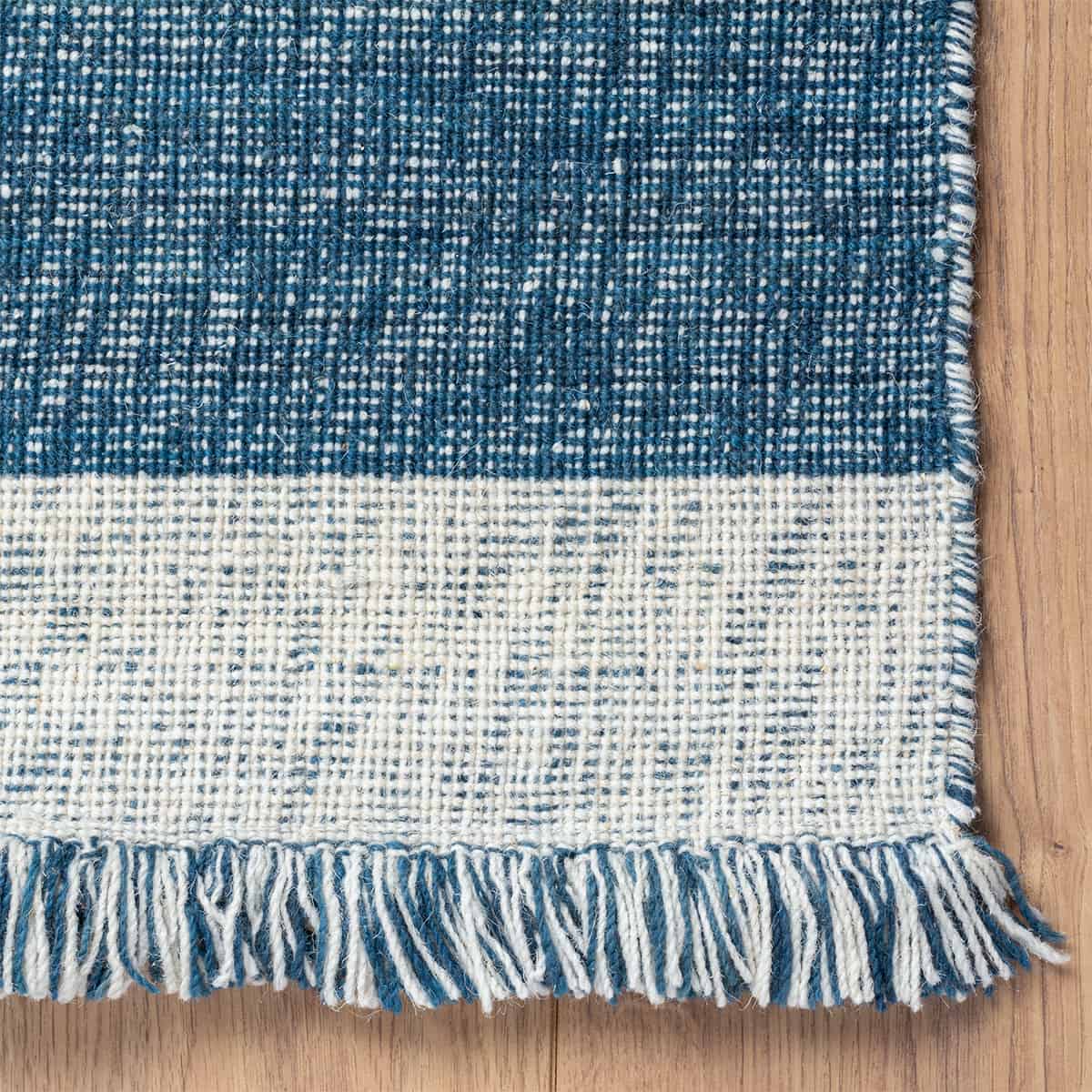 שטיח יעל 06 כחול עם פרנזים | השטיח האדום