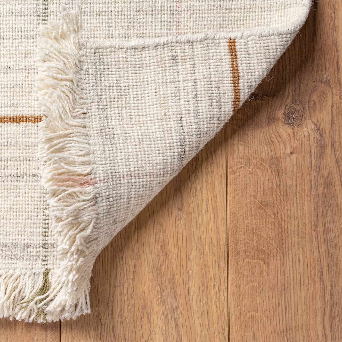 שטיח יעל 05 צבעוני עם פרנזים | השטיח האדום