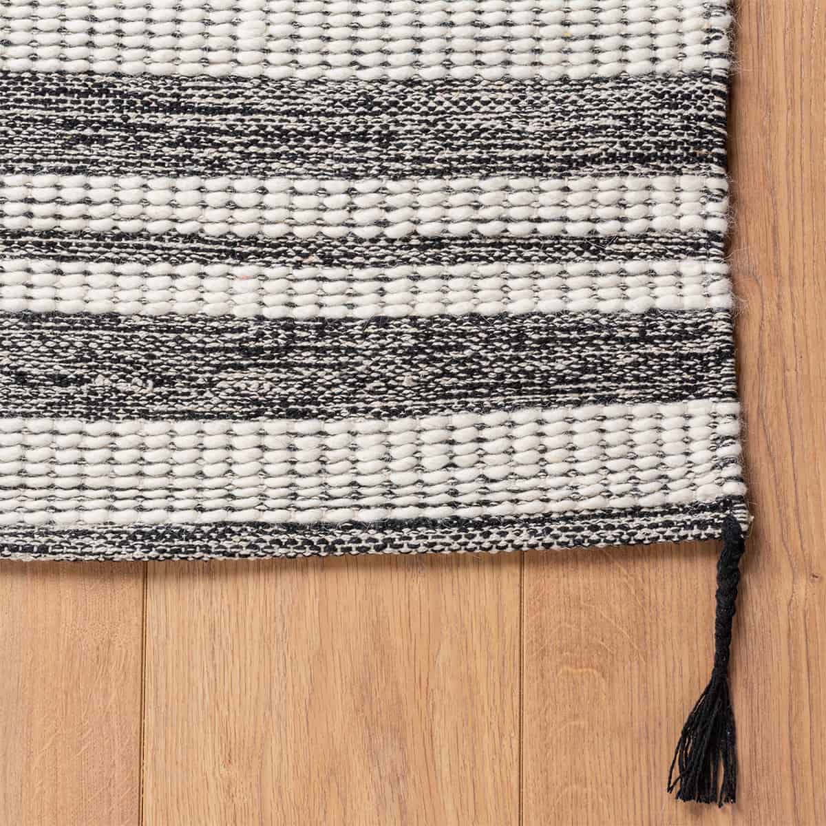 שטיח גפן כותנה 13 שחור/לבן | השטיח האדום