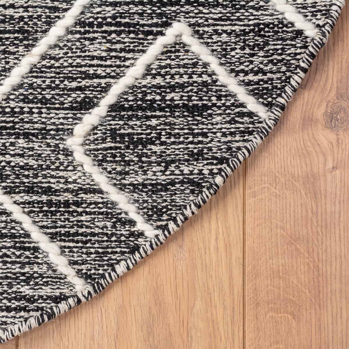 שטיח גפן כותנה 10 שחור/לבן עגול | השטיח האדום
