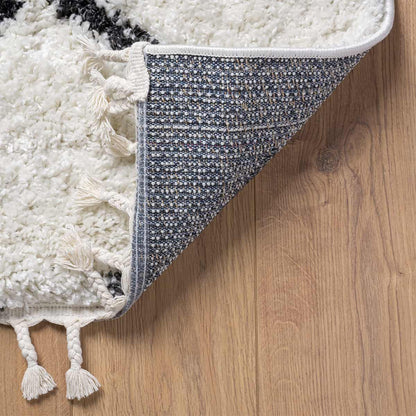 שטיח קזבלנקה 08 לבן/שחור עם פרנזים | השטיח האדום