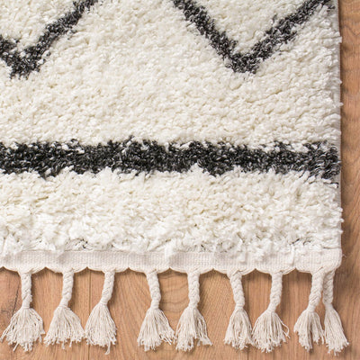 שטיח קזבלנקה 07 לבן/שחור עם פרנזים | השטיח האדום