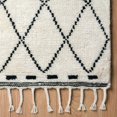 שטיח ברבר מרוקאי 01 לבן/שחור ראנר עם פרנזים | השטיח האדום