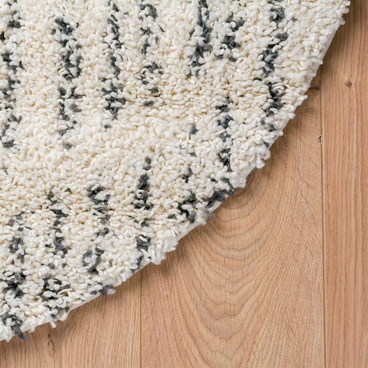 שטיח שאגי מרקש 11 קרם/שחור עגול | השטיח האדום