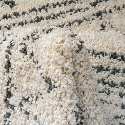 שטיח שאגי מרקש 12 קרם/שחור ראנר עם פרנזים | השטיח האדום