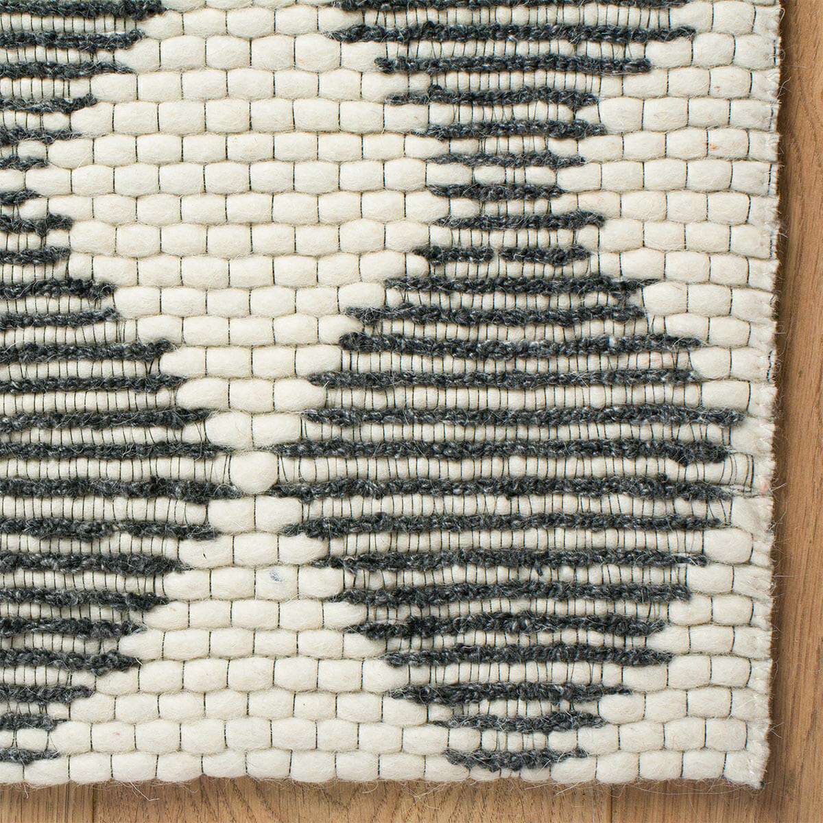 שטיח חבל מרוקאי 03 לבן/אפור כהה | השטיח האדום