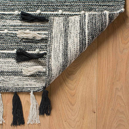 שטיח גפן כותנה 11 שחור/לבן עם פרנזים | השטיח האדום