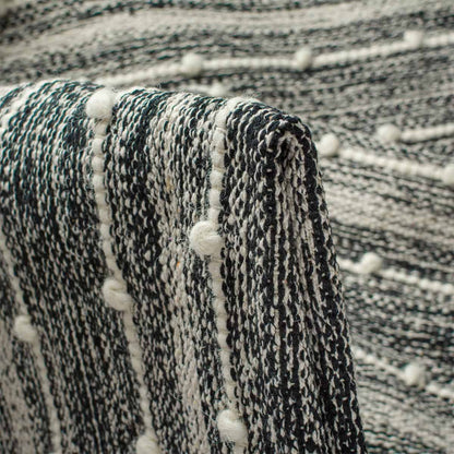 שטיח גפן כותנה 11 שחור/לבן עם פרנזים | השטיח האדום