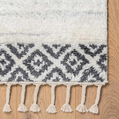  שטיח ברבר מרוקאי 04 אפור כהה/לבן ראנר עם פרנזים | השטיח האדום 