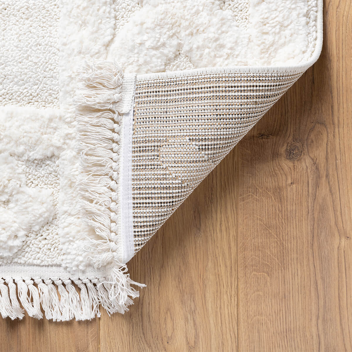 שטיח אטלס 10 קרם עם פרנזים ATLAS