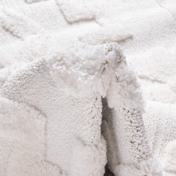 שטיח אטלס 10 קרם עם פרנזים ATLAS - hover