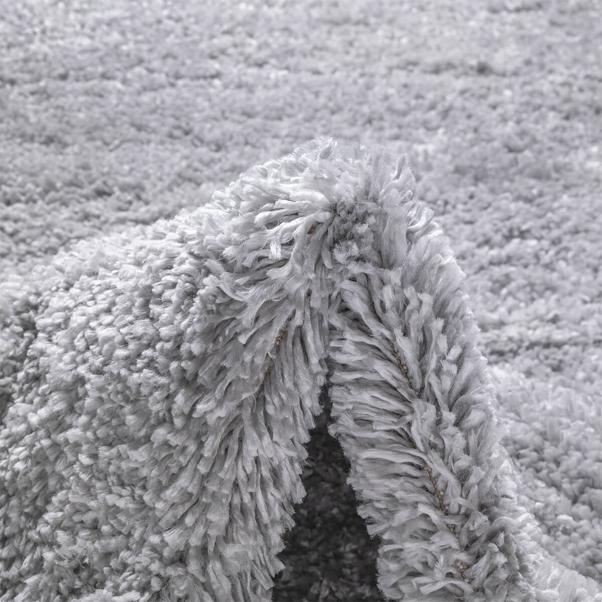 שטיח שאגי קטיפה פארמה 02 אפור עגול | השטיח האדום