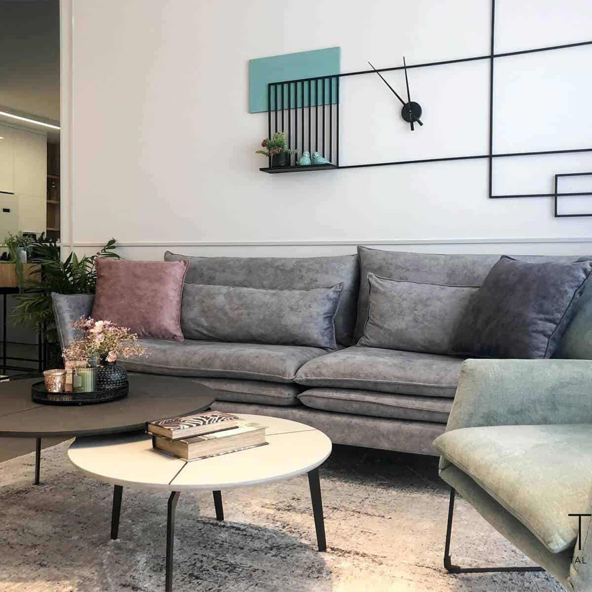 שטיח טוקיו 01 אפור עם פרנזים | השטיח האדום | עיצוב: טל מאיו הלוי, צילום: אורן עמוס