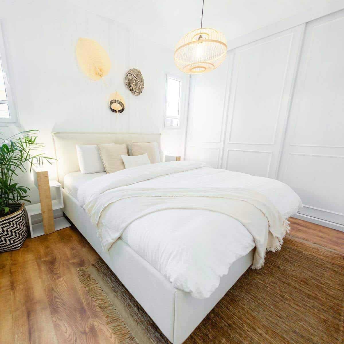 שטיח תמר אריגה גסה 03 בז' עם פרנזים | השטיח האדום | עיצוב: רעות ברגיג, צילום: אוראל סברן