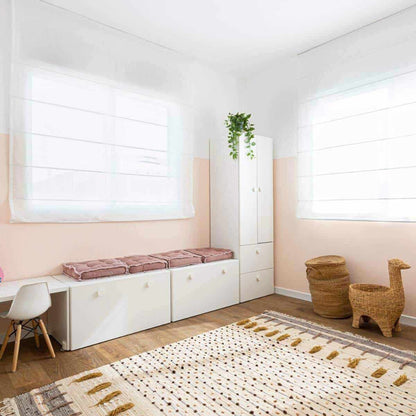 שטיח קילים נורדי 06 צבעוני עם פרנזים | השטיח האדום | עיצוב: טל וולנסקי, צילום: עידן ואיתן צילום אדריכלות 