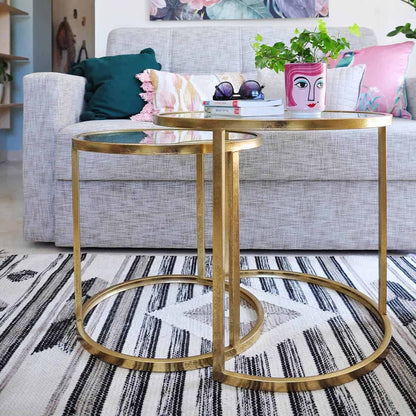 שטיח קילים סקנדינבי 02 ורוד עם פרנזים | השטיח האדום | עיצוב: מעיין פיינשטיין הום סטיילינג, צילום: שירי גרופר 