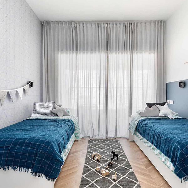 שטיח קילים שוהם 01 אפור כהה ראנר עם פרנזים KILIM