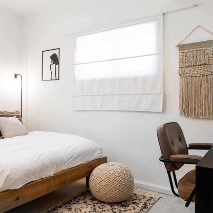 שטיח שאגי מרקש 06 קרם/שחור עם פרנזים | השטיח האדום | עיצוב: עינב בן חמו סטודיו לעיצוב פנים, צילום: גילי פרידמן סטודיו ויזואלית