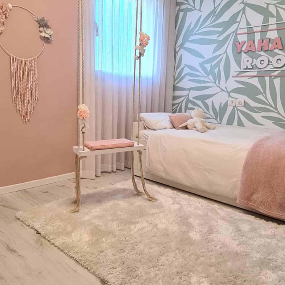 שטיח שאגי קטיפה 01 לבן | השטיח האדום | עיצוב: רעות ברגיג, צילום: אוראל סברן