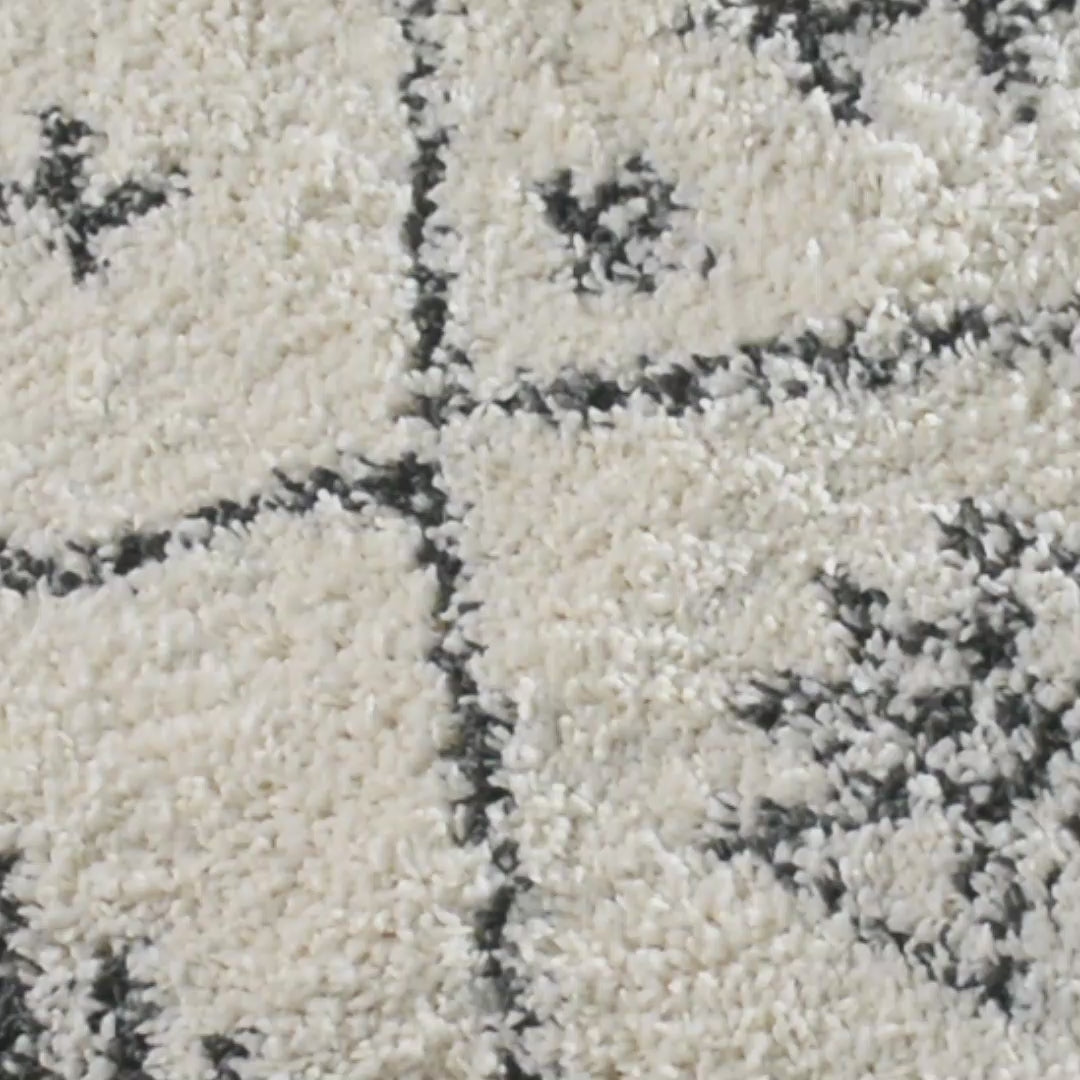 שטיח שאגי מרקש 09 קרם/שחור עם פרנזים
