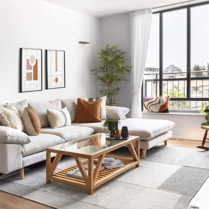 שטיח קילים סקנדינבי 21 אפור בהיר עם פרנזים | השטיח האדום | עיצוב: נטלי לוין, צילום: מאיה אבגר